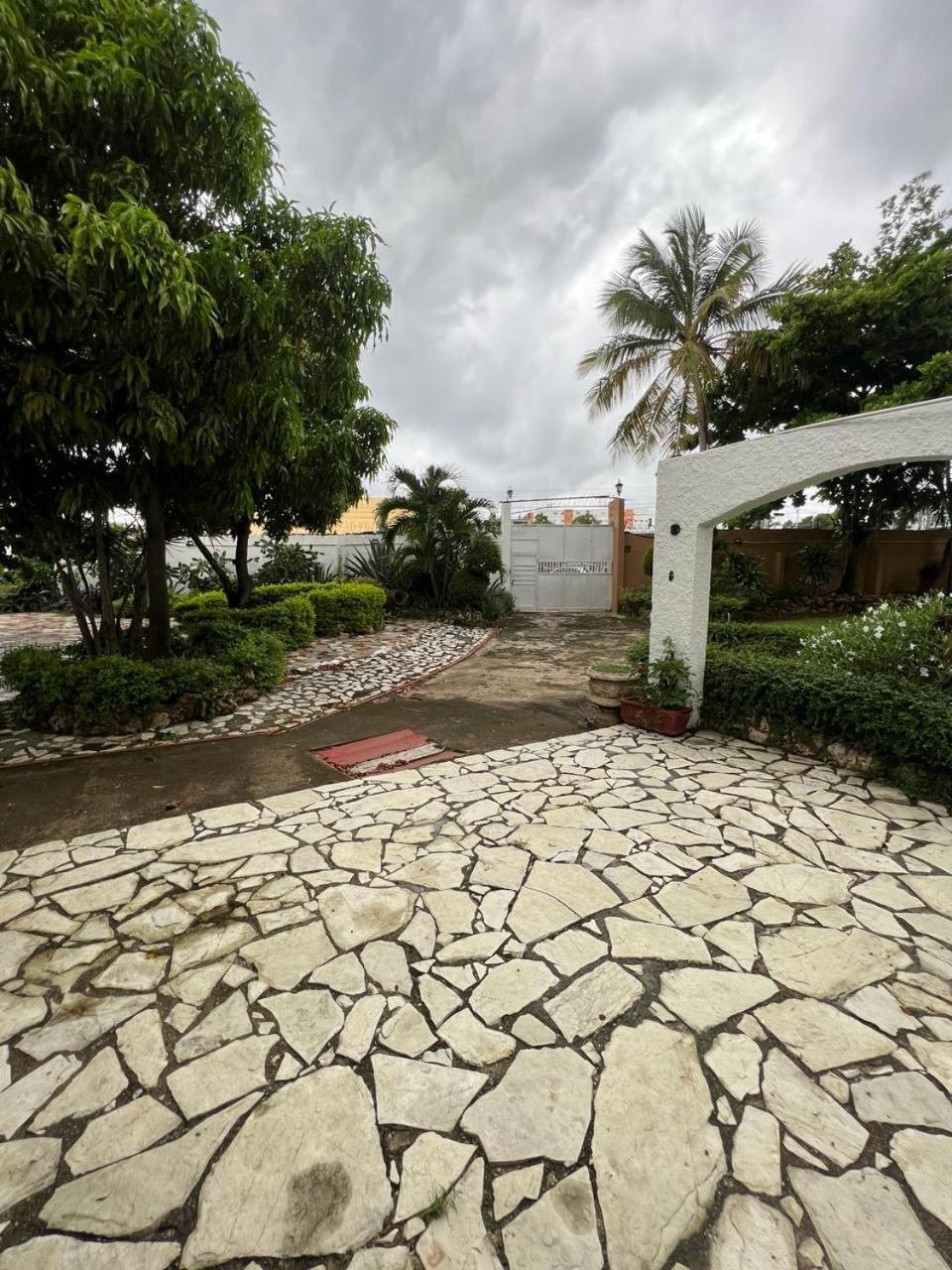 Hotel Tropicana Santo Domingo La Viva Exterior photo