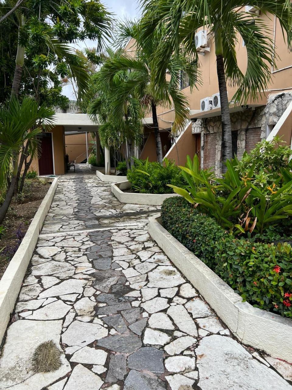 Hotel Tropicana Santo Domingo La Viva Exterior photo
